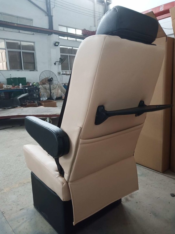 Asiento de furgoneta de lujo con ajuste manual de alta calidad para monovolúmenes o autocaravanas