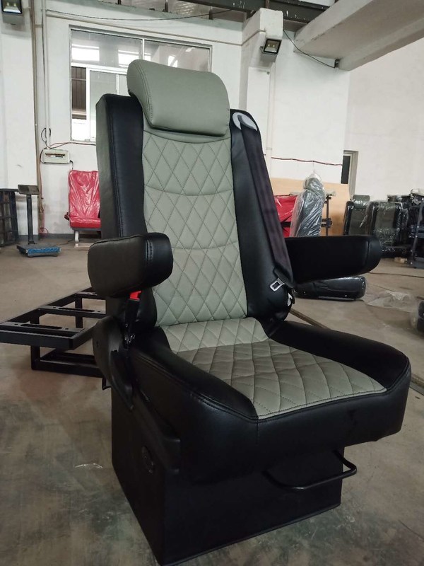 Precio de fábrica de lujo de cuero personalizado Sillones de furgoneta para furgonetas de automóviles